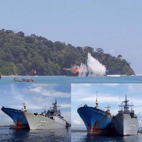 GN/HUMAS KKP Detik-detik ditelenggelamkannya kapal pencuri ikan FV Viking, yang dipimpin langsung oleh Menteri Kelautan dan Perikanan Susi Pudjiastuti, di Pantai Pangandaran, Kabupaten Ciamis, Jabar, Senin (14/3/2016).