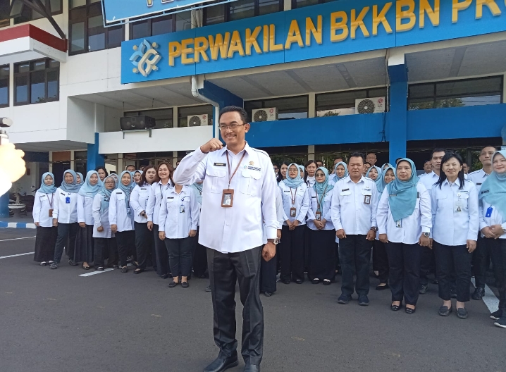 Kaper Kemendukbangga/BKKBN Jatim, Shodiqin, usai apel pagi, Senin (11/5/2026).