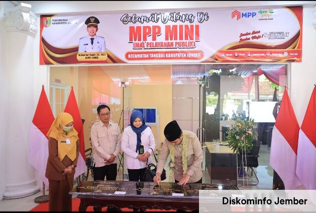 Bupati Jember Gus Fawait meresmikan MPP Mini di Kantor Kecamatan Tanggul.

