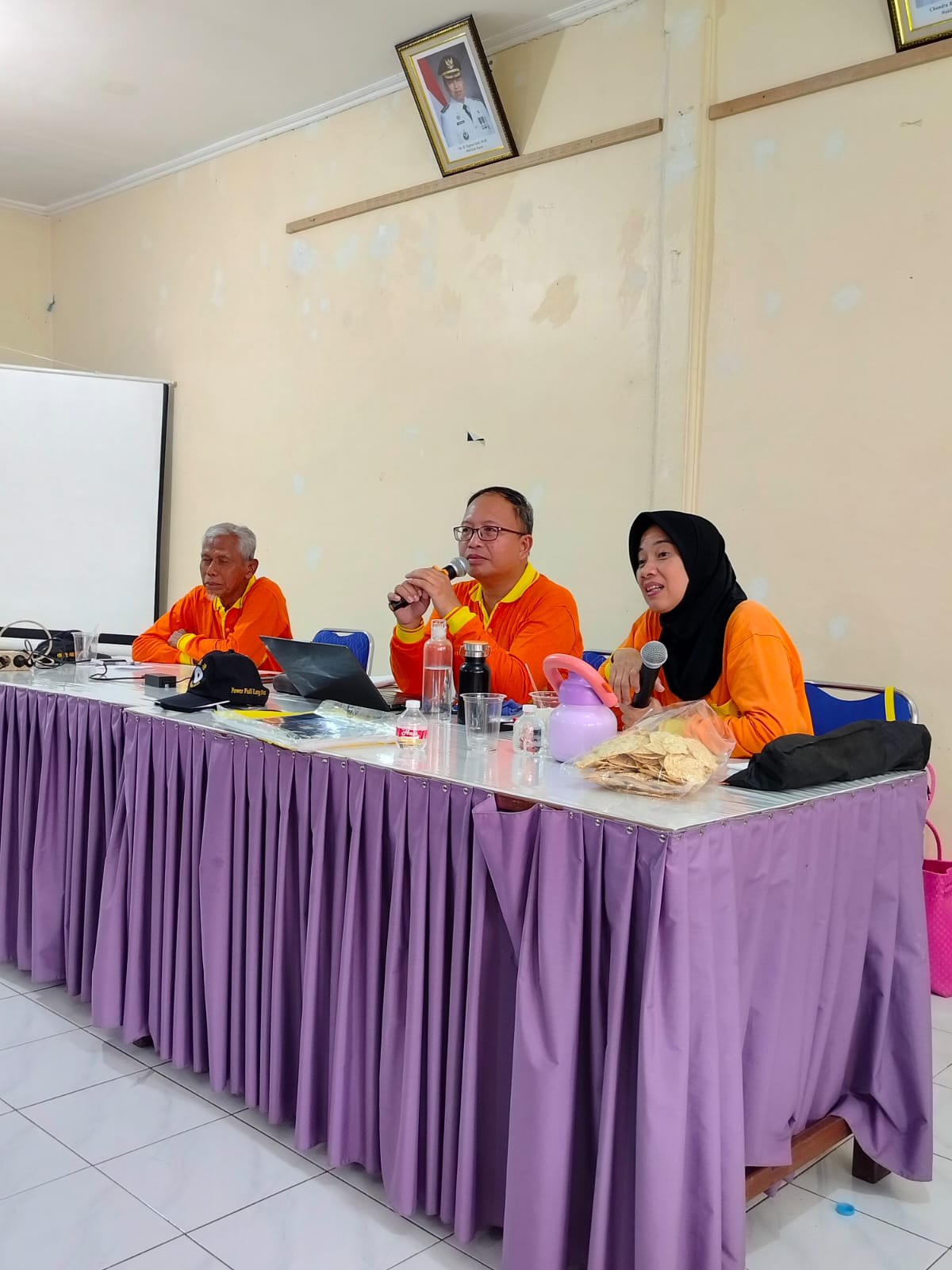 Bapak Dial, Ketua Kortom Depok I saat memberikan sambutan.
