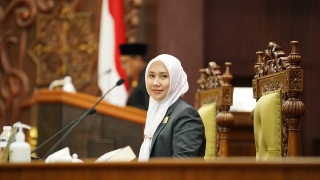 Wakil Ketua DPRD Jawa Timur Sri Wahyuni