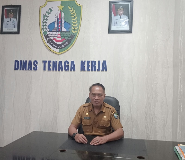 Kepala Disnaker Sampang, Asroni, S.Sos., M.Si.,